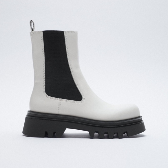 Zara low heeled lug sole leather ankle boots - Picture 2 of 11